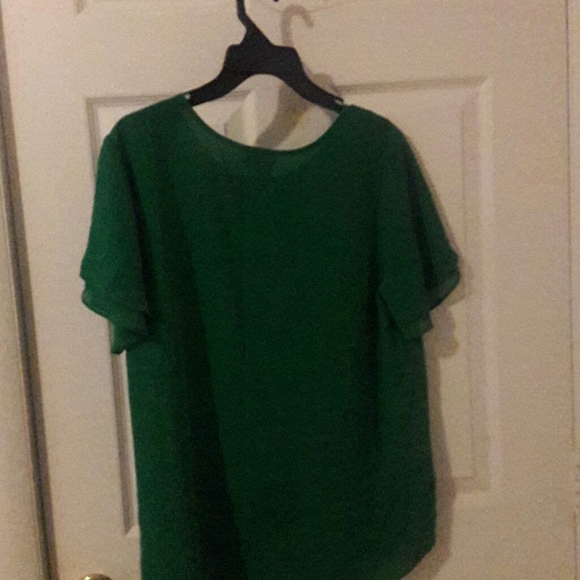 Ladies blouse - Picture 2 of 3